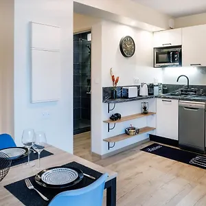 Appart. T 1 Bis, Centre Ville, Entierement Renove Appartement