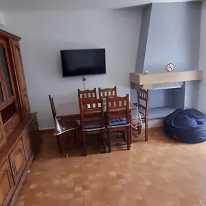 Agreable De 80m2 Dans Maison Apartamento